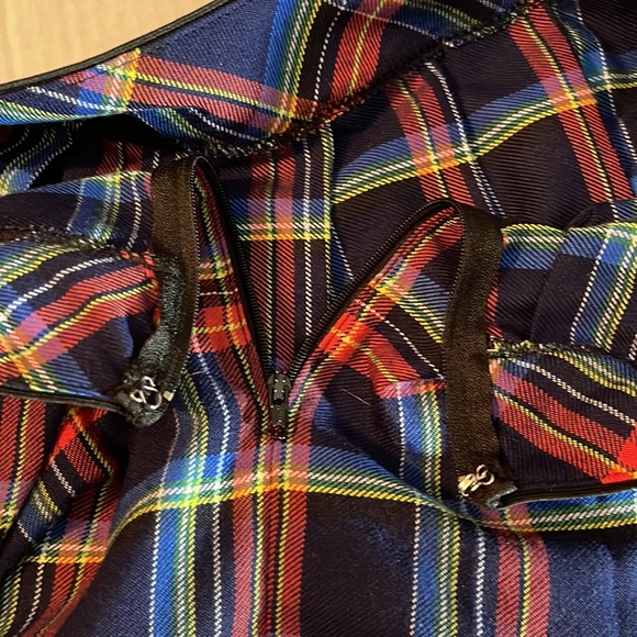 ♻️📸La Senza Blue Red Yellow Green Plaid Pleated Mini Skirt size Medium - Picture 8 of 12